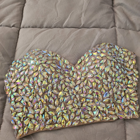 Raver bejeweled top - Picture 3 of 5